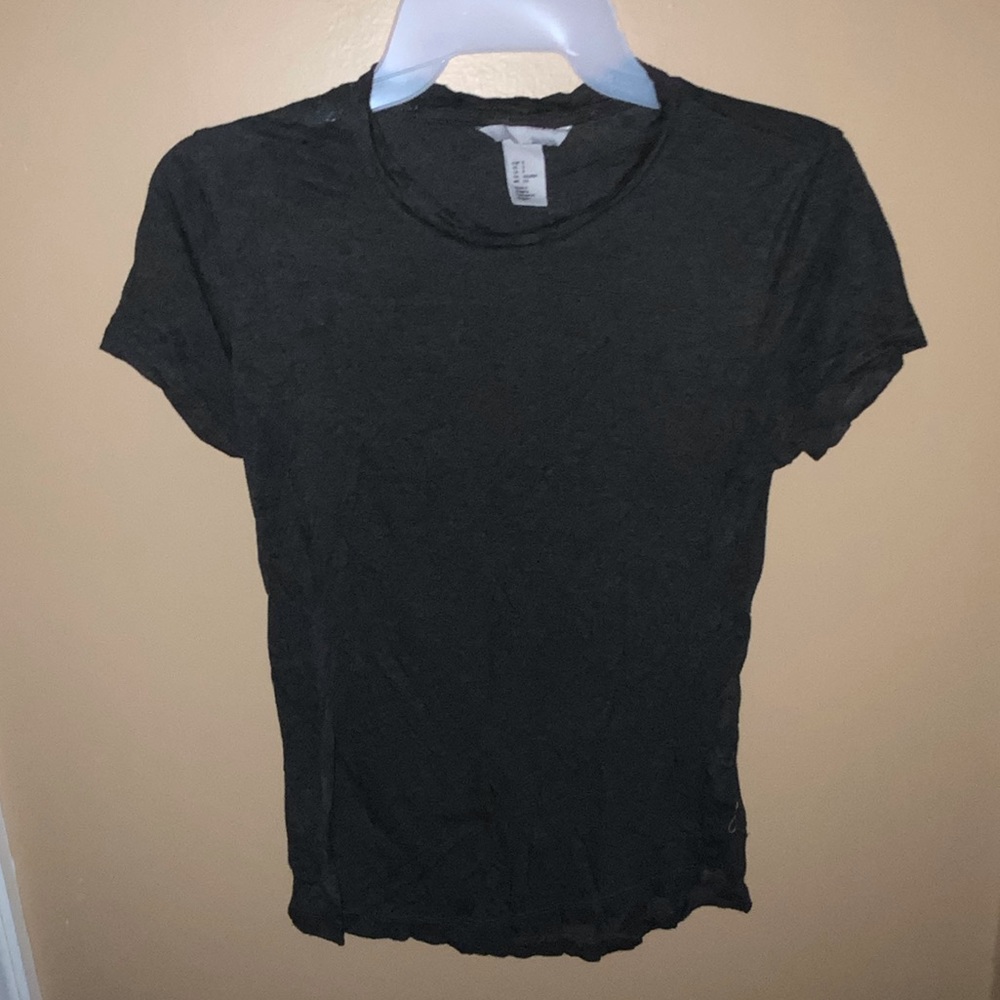 H&M charcoal grey t-shirt, size small